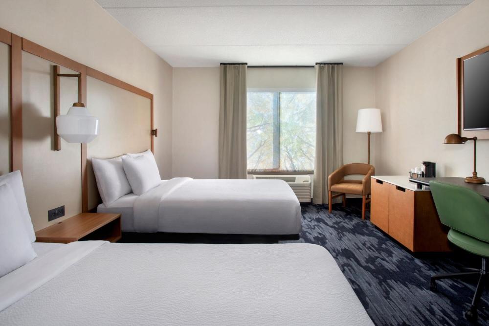 Guest room, 2 Queen interior